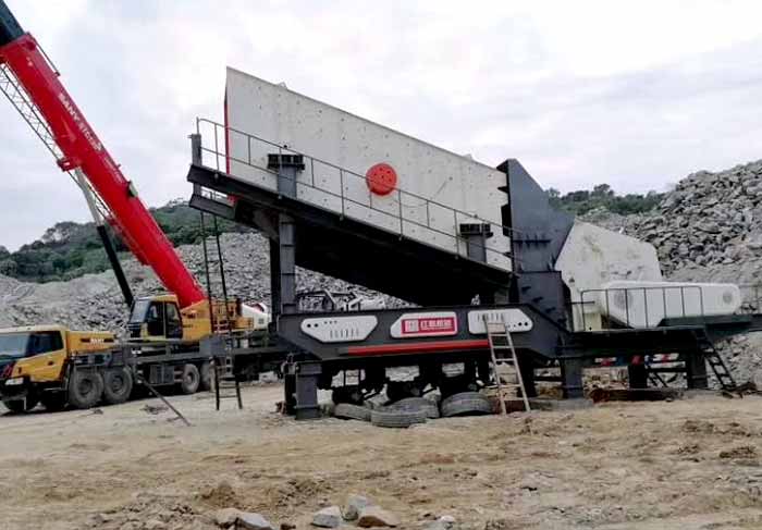 200-350t/h Mobile Crusher Plant For Quarry in South Africa